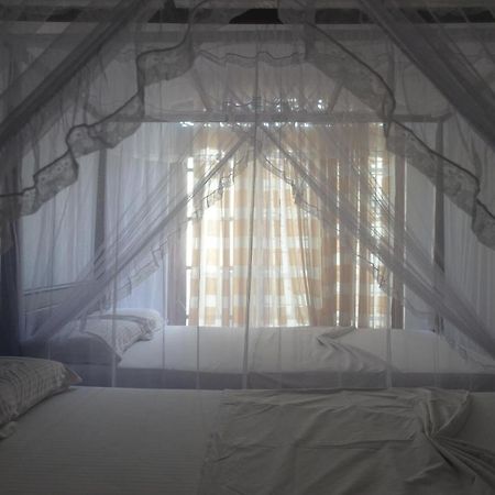 Wh Beach Resort Уелигама Екстериор снимка