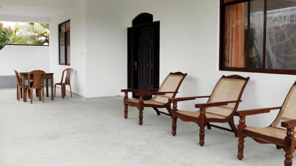 Wh Beach Resort Уелигама Екстериор снимка