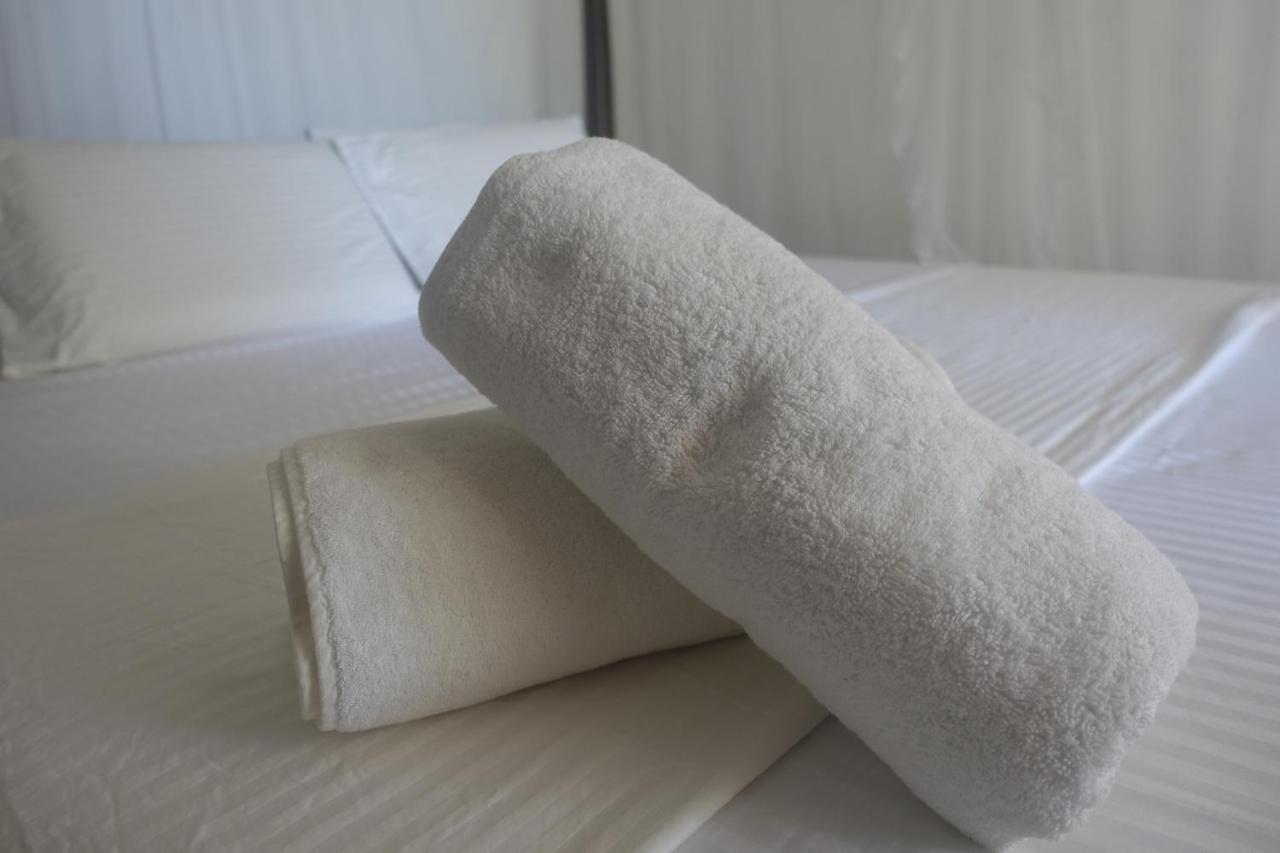 Wh Beach Resort Уелигама Екстериор снимка